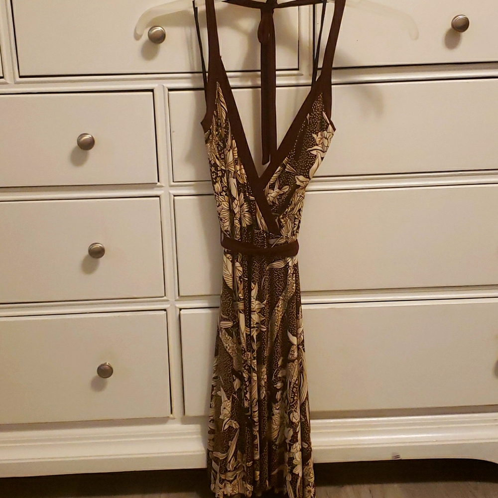 DRESS